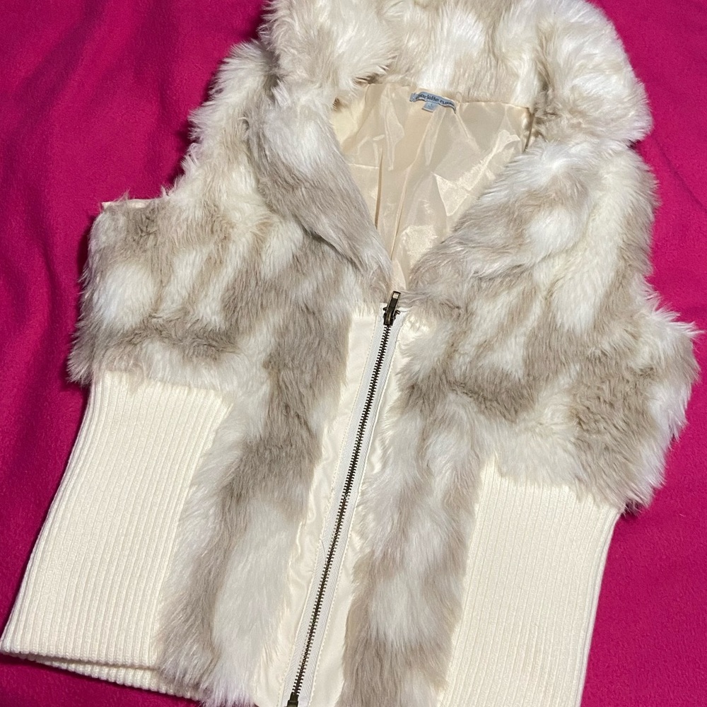 Women’s fur zip up overcoat